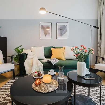 Days - Family Friendly With Workspace And Free Parking Apartament *