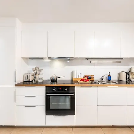 Days - Family Friendly With Workspace And Free Parking * Praga
